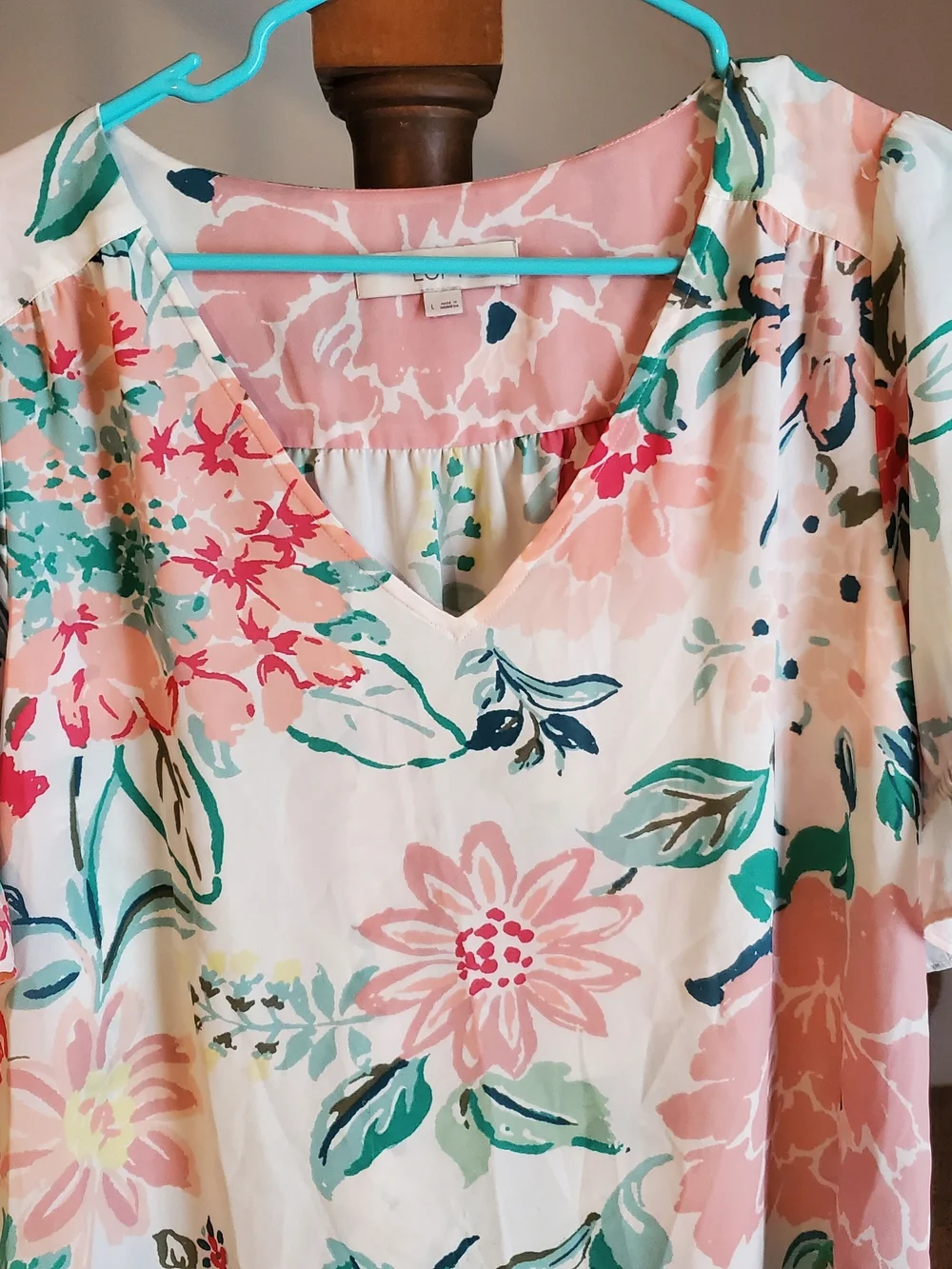 LOFT Cream Floral Long Sleeve V-Neck Blouse in Pink & Green Large